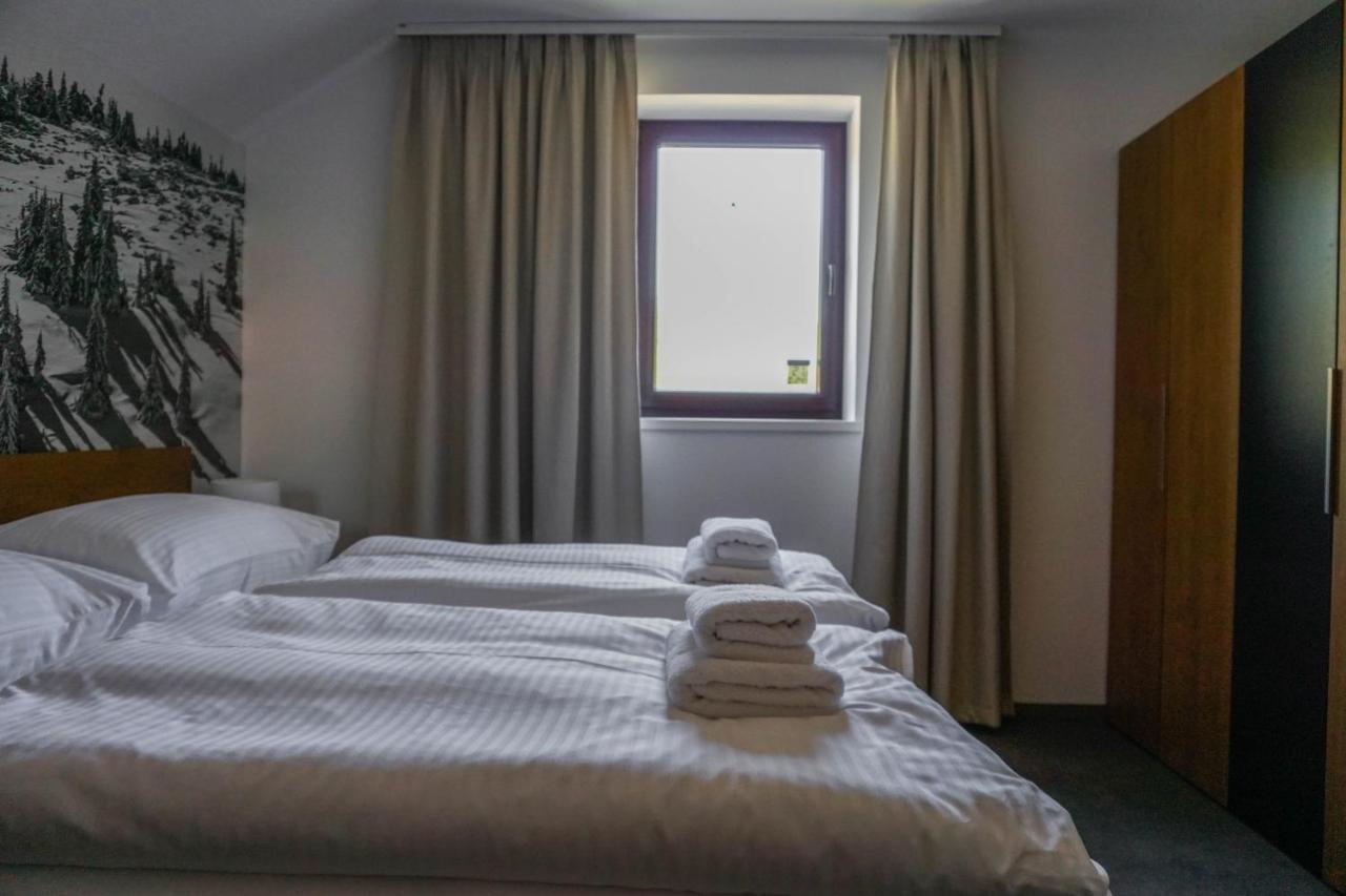 Apartmany Sport & Ski Valča Екстериор снимка
